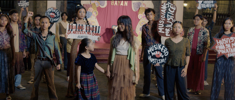 Still from Maging Mga Ibon