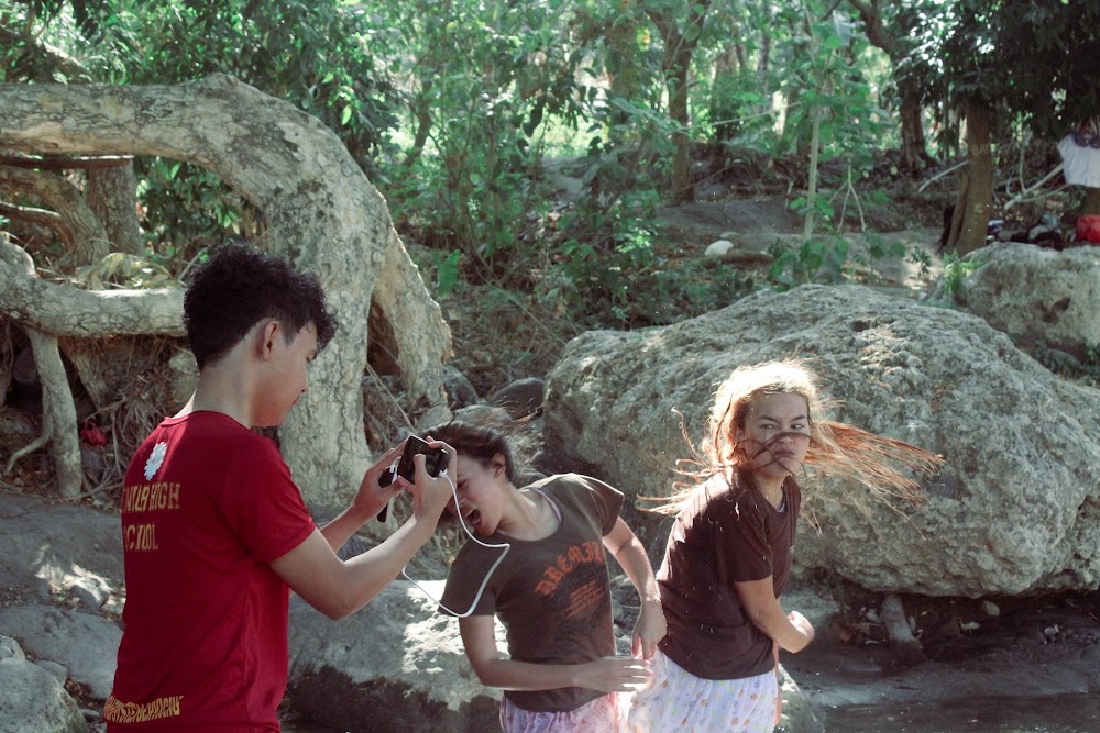 Behind the scenes from Mga Ulol